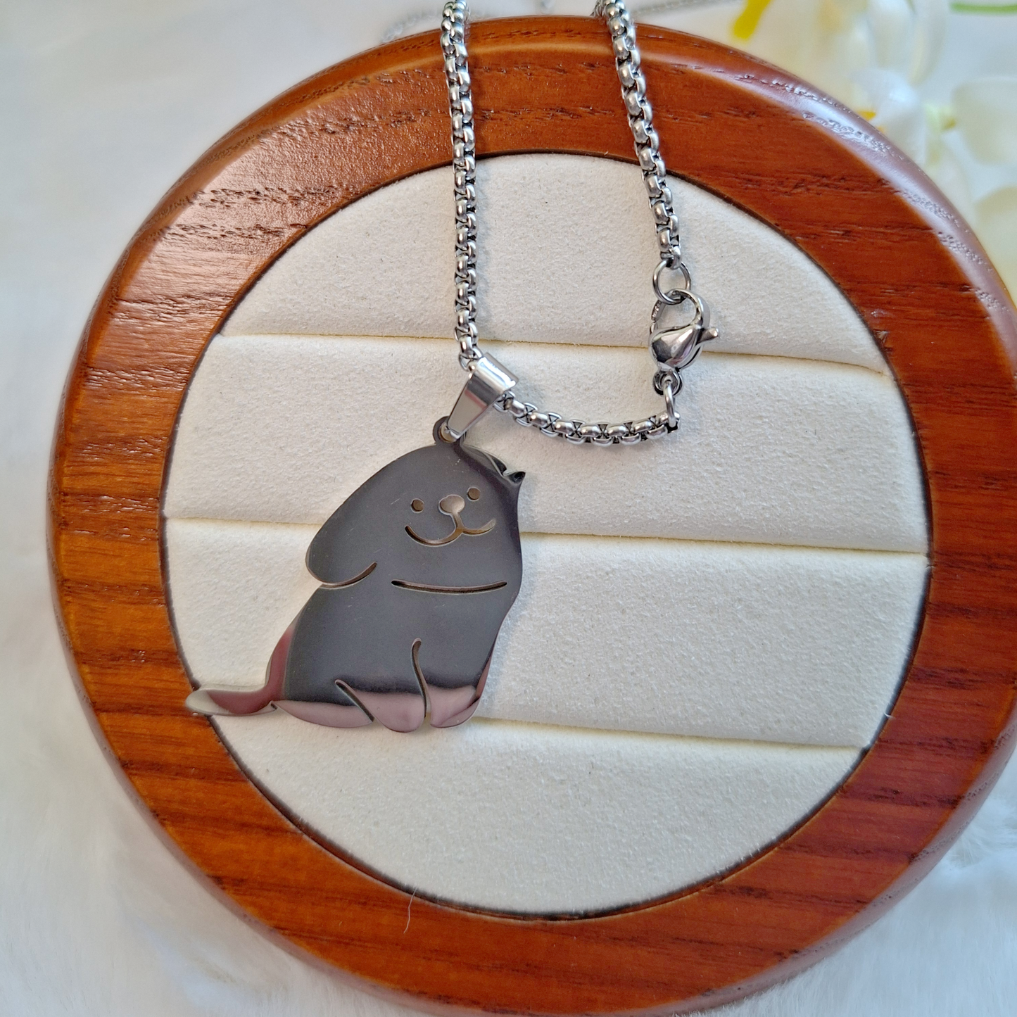 Minimalist Everyday Wear Stainless Steel Annimal Shape Necklace – The Perfect Fashion Jewelry for Women