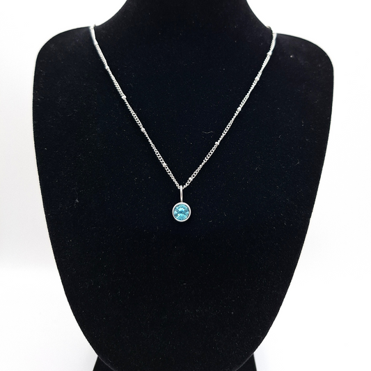 Minimalist Everyday Wear Fashion Stainless Steel Necklace with Accent Stone– The Perfect Fashion Jewelry for Women