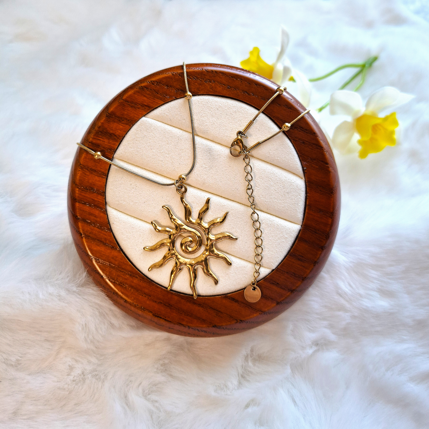 Minimalist Everyday Wear Gold plated Stainless Steel Necklace – The Perfect Fashion Jewelry for Women