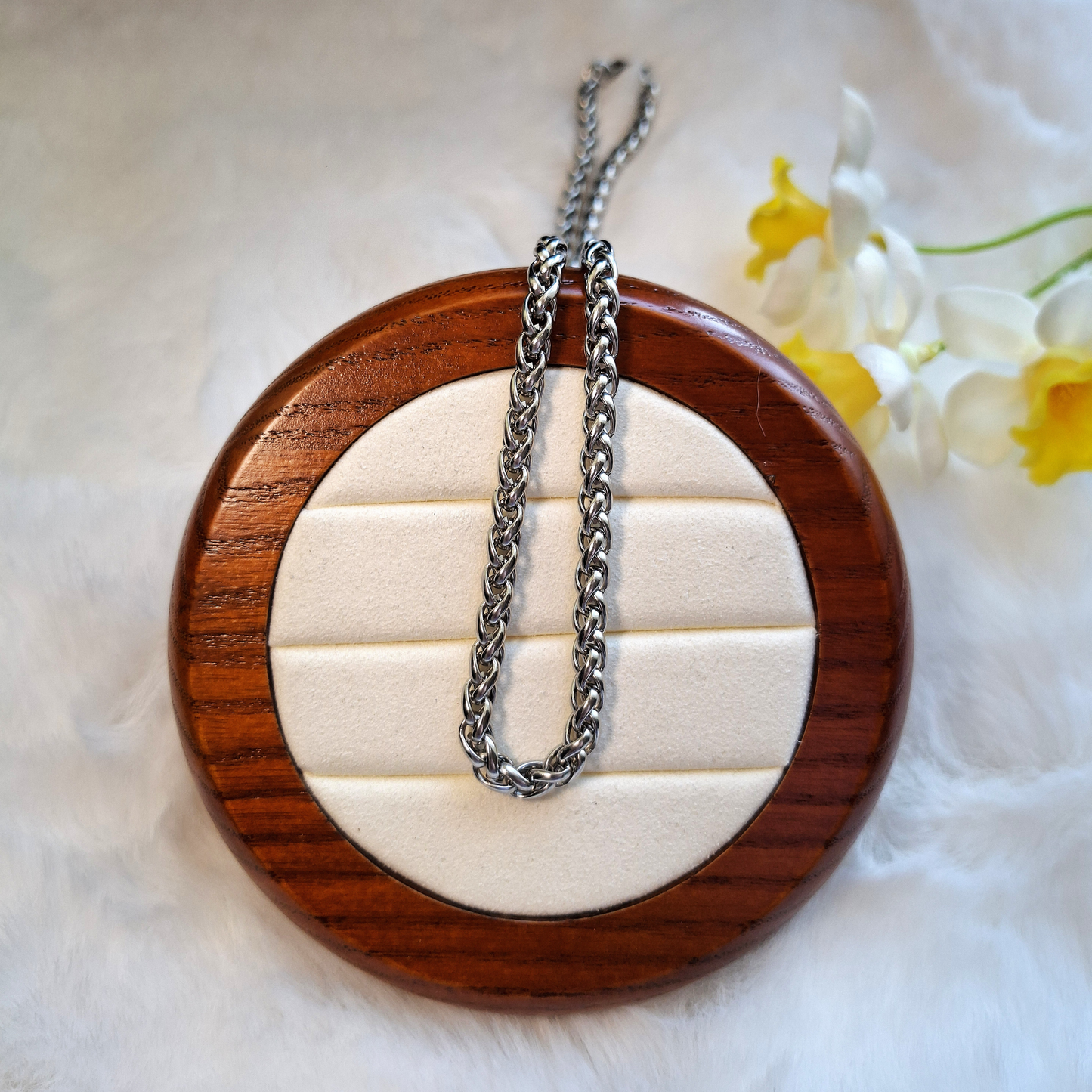 Hip-Hop Prsonality Collar Choker Stainless Steel Chain – The Perfect Necklace for Men and Women