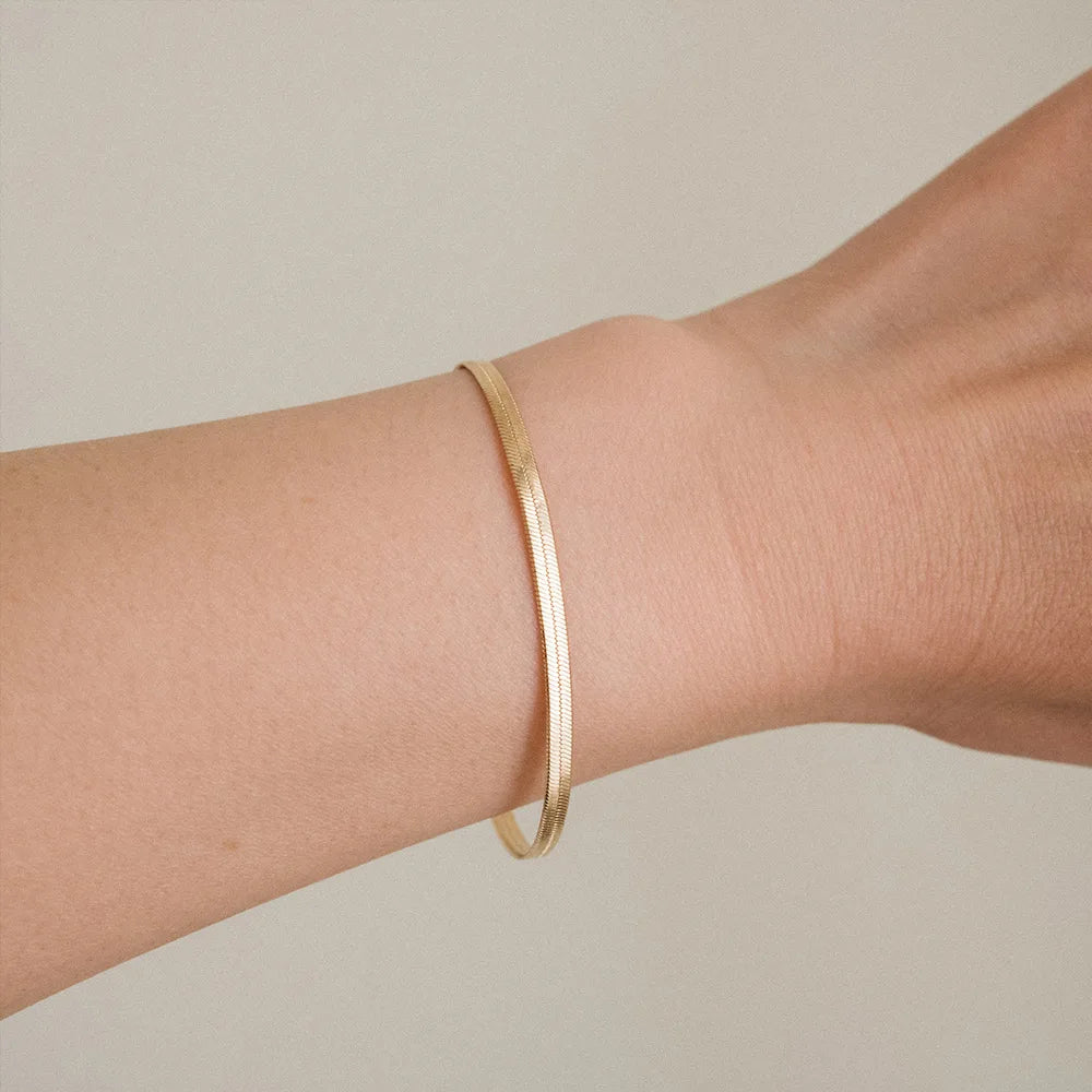 Leixure Supplies Leixure Supplies Stainless Steel Snake Chain Bracelet Gold 2-5mm- Gifts for Men Women