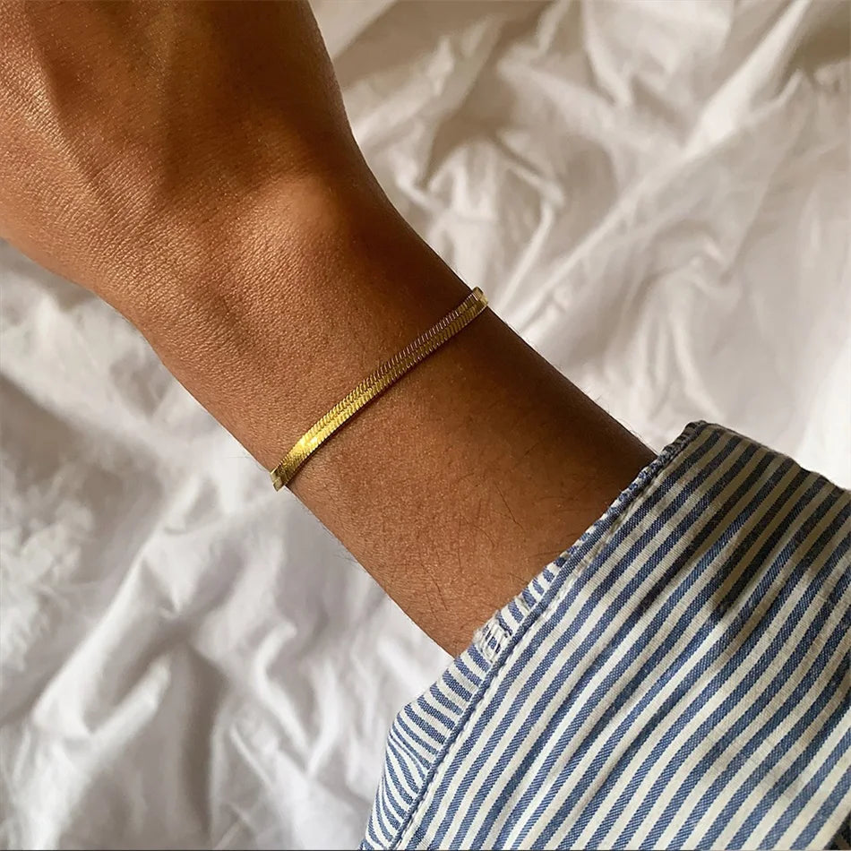 Leixure Supplies Leixure Supplies Stainless Steel Snake Chain Bracelet Gold 2-5mm- Gifts for Men Women