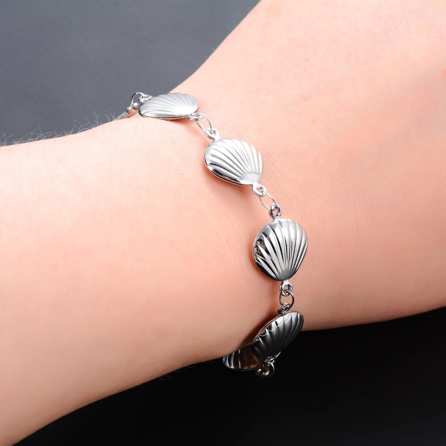 Leixure Supplies Trendy Stainless Steel Shell Chain Bracelet Anklet for Women