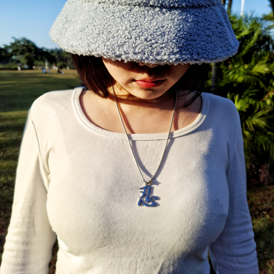 Minimalist Everyday Wear Character Stainless Steel Necklace – The Perfect Fashion Jewelry for Women and Men