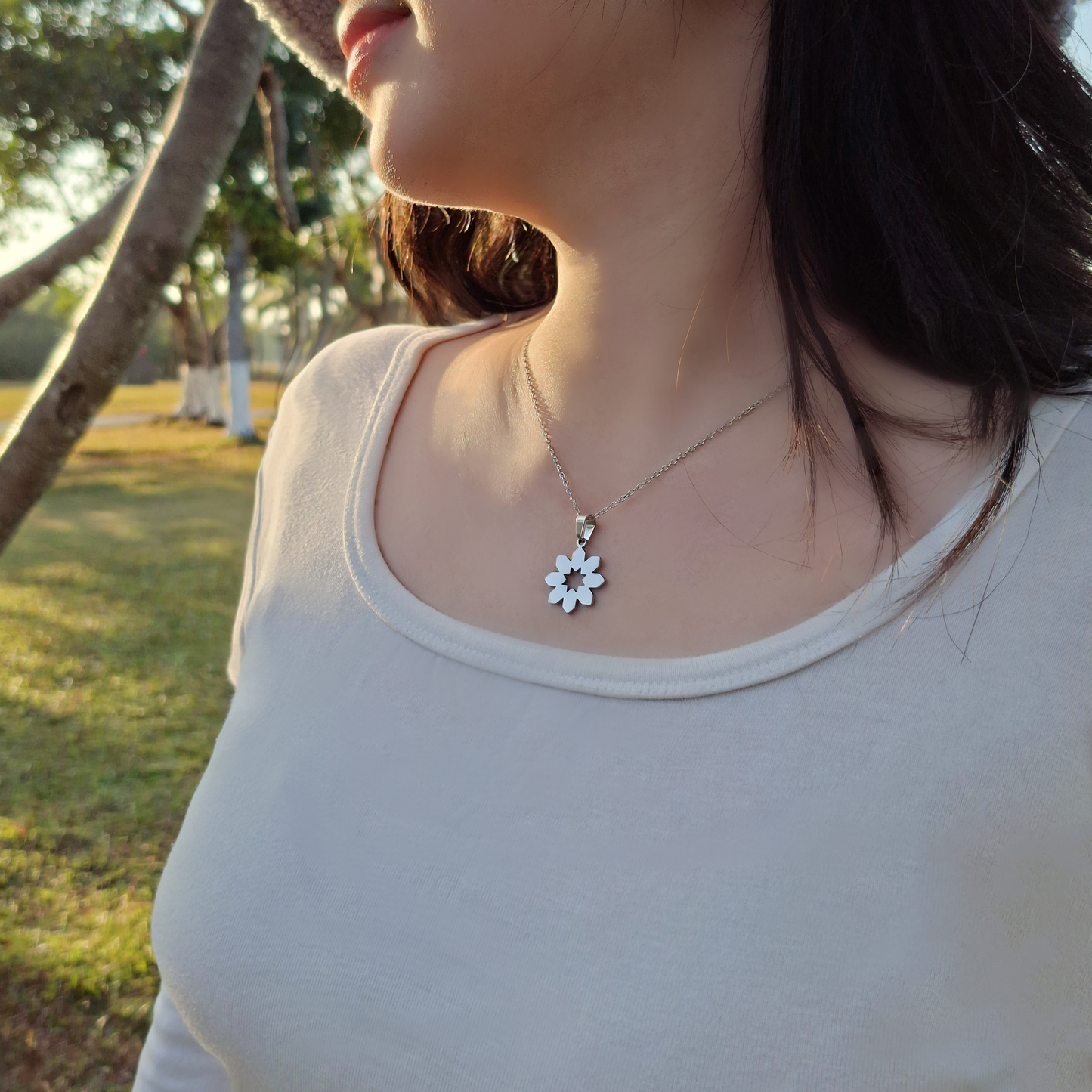 Minimalist Everyday Wear Stainless Steel Necklace – The Perfect Fashion Jewelry for Women