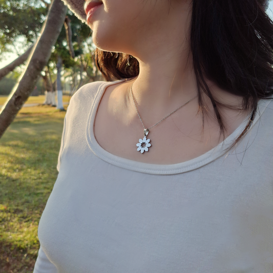 Minimalist Everyday Wear Stainless Steel Necklace – The Perfect Fashion Jewelry for Women