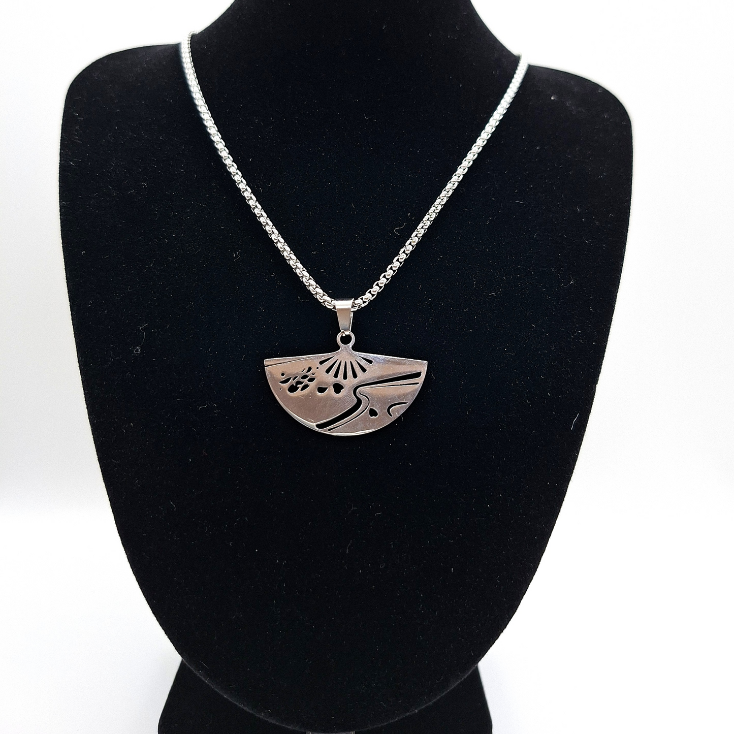 Minimalist Everyday Wear Stainless Steel Necklace – The Perfect Fashion Jewelry for Women