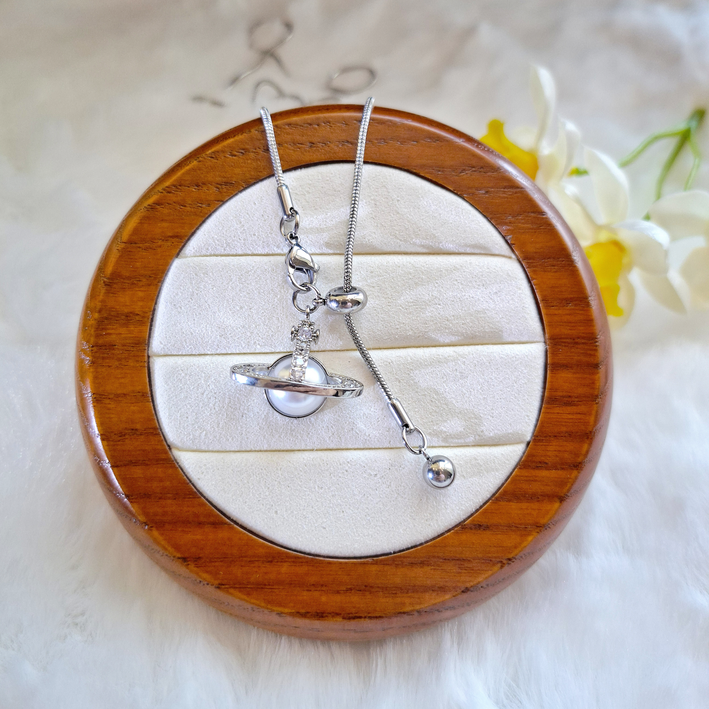 Minimalist Stainless Steel Costume Necklace – The Perfect Layer for Fall & Winter