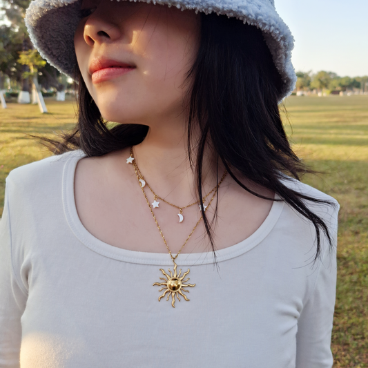 Minimalist Fashion two layer Gold plated Stainless Steel Necklace – The Perfect Layer for Fall & Winter