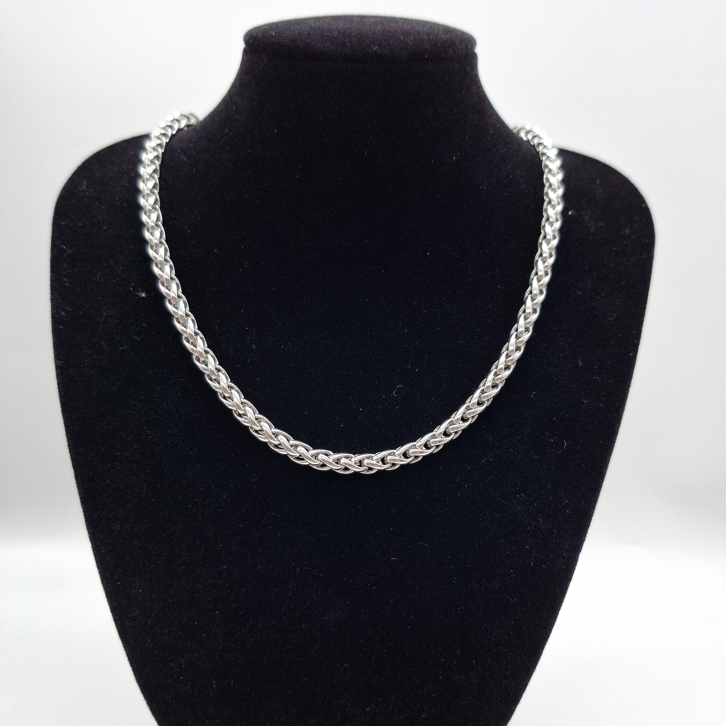 Hip-Hop Prsonality Collar Choker  Stainless Steel Chain – The Perfect Necklace for Men and Women