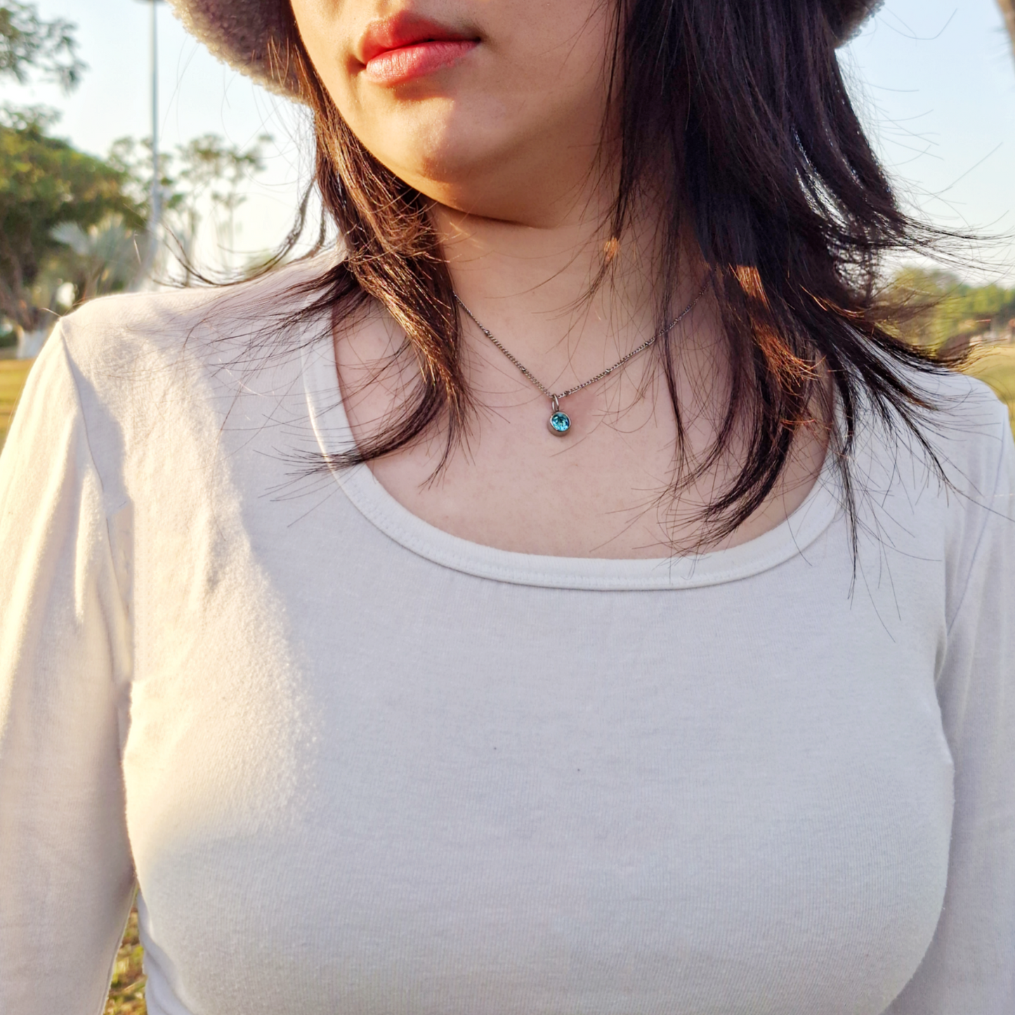 Minimalist Everyday Wear Fashion Stainless Steel Necklace with Accent Stone– The Perfect Fashion Jewelry for Women