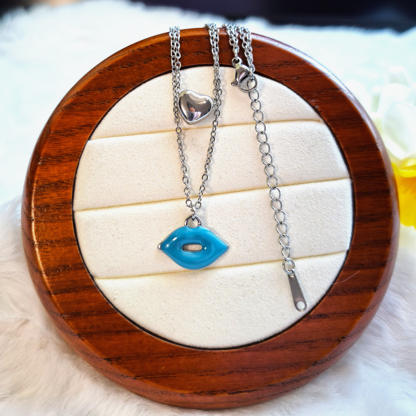 Minimalist two Layer designed Stainless Steel Necklace – The Perfect Layer for Fall & Winter